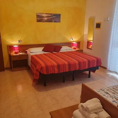 Nuova Graziosa 3* لينانو سابيادورو