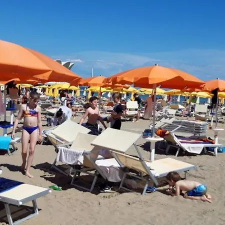 Nuova Graziosa 3* لينانو سابيادورو